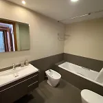 Apartment Tokyo - Modern With Parking & Swimming Pool