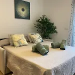 Apartment Tokyo - Modern With Parking & Swimming Pool