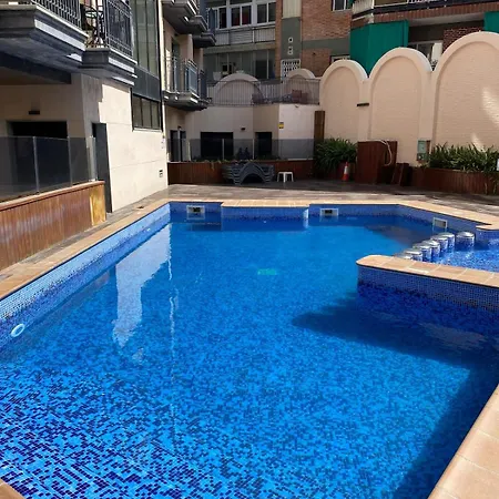 Apartman Tokyo - Modern With Parking & Swimming Pool Lloret de Mar