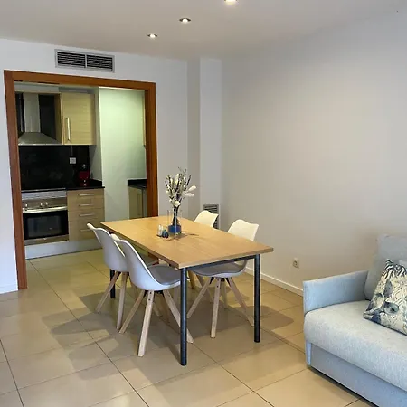 Apartman Tokyo - Modern With Parking & Swimming Pool