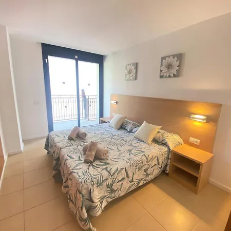 Apartment Tokyo - Modern With Parking & Swimming Pool