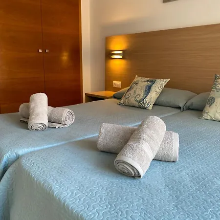 Tokyo - Modern With Parking & Swimming Pool