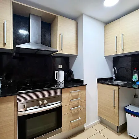 Apartman Tokyo - Modern With Parking & Swimming Pool Lloret de Mar