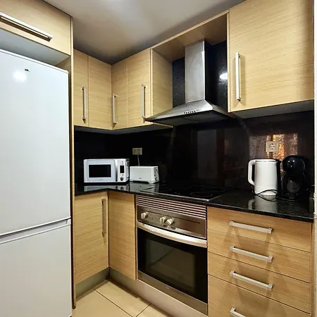 Tokyo - Modern With Parking & Swimming Pool *