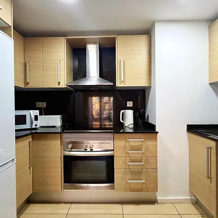 Tokyo - Modern With Parking & Swimming Pool Apartman *