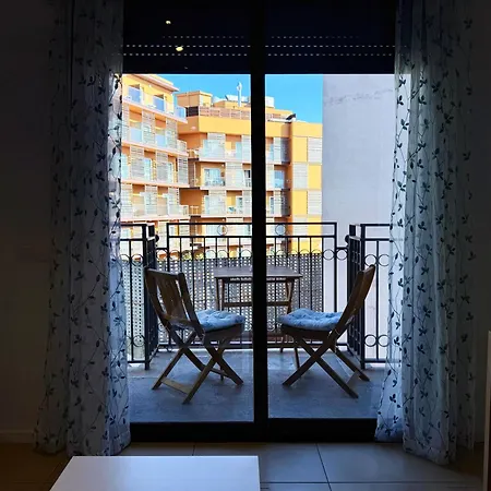 Tokyo - Modern With Parking & Swimming Pool