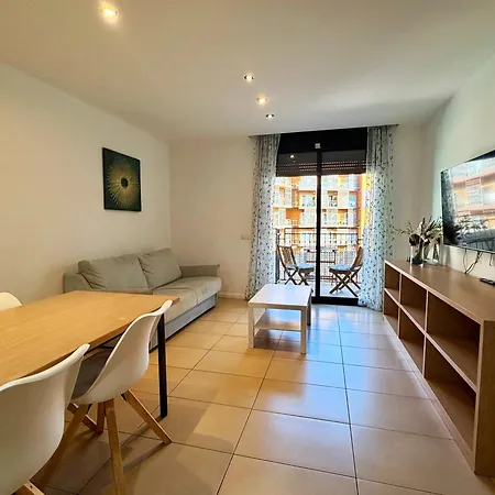 Tokyo - Modern With Parking & Swimming Pool * Lloret de Mar