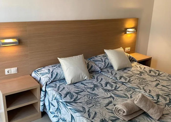 Apartment Tokyo - Modern With Parking & Swimming Pool